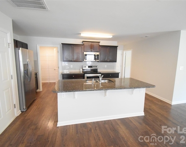 3993 Potts Grove Place - Photo Thumbnail 6