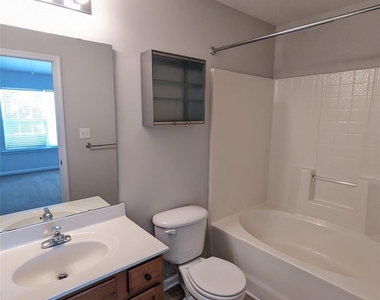 11011 Will Knox Road - Photo Thumbnail 6