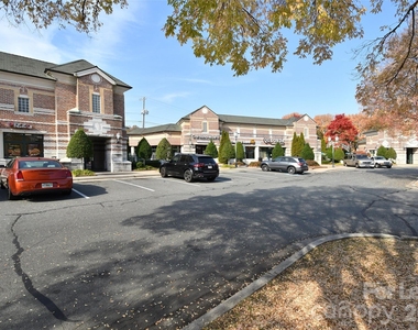 8643 Beaver Creek Drive - Photo Thumbnail 27