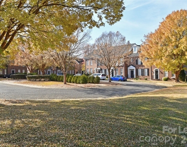 8643 Beaver Creek Drive - Photo Thumbnail 6