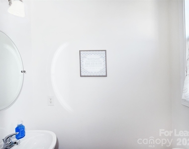 8643 Beaver Creek Drive - Photo Thumbnail 20