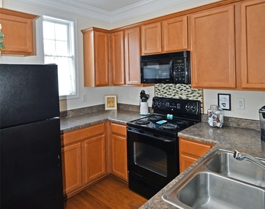 8643 Beaver Creek Drive - Photo Thumbnail 21