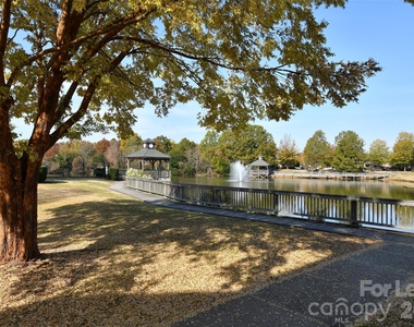8643 Beaver Creek Drive - Photo Thumbnail 12