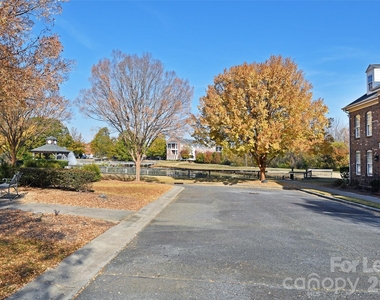 8643 Beaver Creek Drive - Photo Thumbnail 5