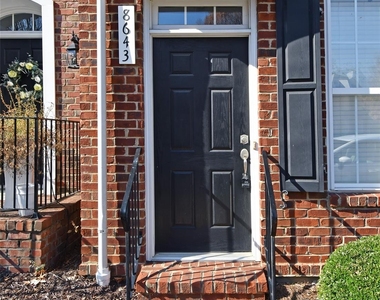 8643 Beaver Creek Drive - Photo Thumbnail 4