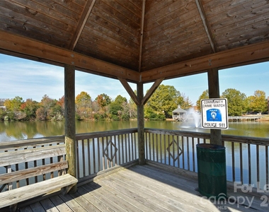 8643 Beaver Creek Drive - Photo Thumbnail 13