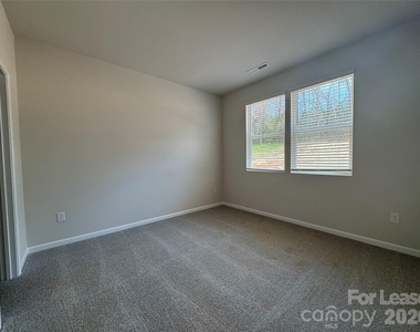 106 Titanium Drive - Photo Thumbnail 12
