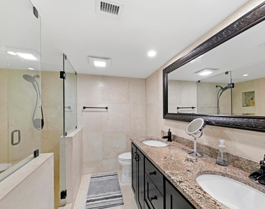 4200 N Ocean Drive - Photo Thumbnail 12