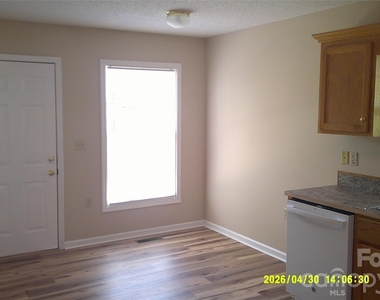 496 23rd Avenue Drive Ne - Photo Thumbnail 3