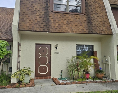 2153 N 14th Avenue - Photo Thumbnail 5