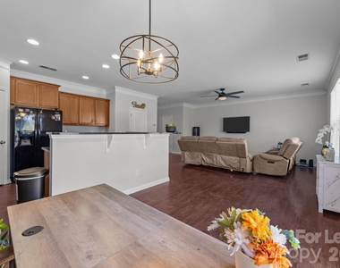 2707 Hunters Moon Lane - Photo Thumbnail 5