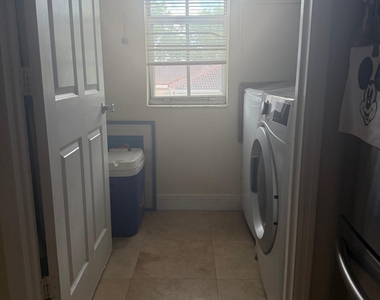 2494 Centergate Drive - Photo Thumbnail 30