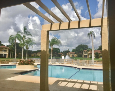 4863 Via Palm Lakes - Photo Thumbnail 29