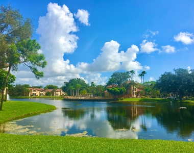 4863 Via Palm Lakes - Photo Thumbnail 28