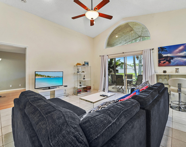 2241 Soundings Court - Photo Thumbnail 14