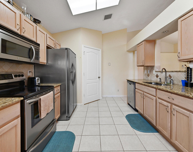 2241 Soundings Court - Photo Thumbnail 12