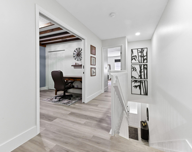 6880 Brook Hollow Road - Photo Thumbnail 15