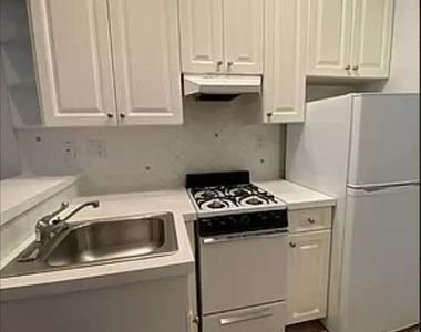 534 East 83rd Street - Photo Thumbnail 3