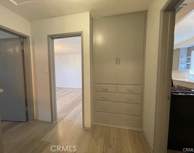 2544 N Brighton - Photo Thumbnail 8