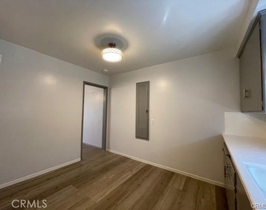 2544 N Brighton - Photo Thumbnail 6
