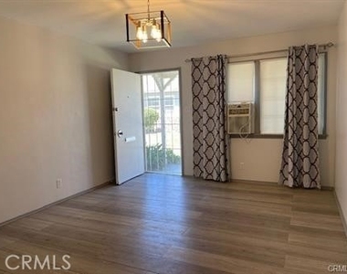 2544 N Brighton - Photo Thumbnail 1