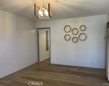 2544 N Brighton - Photo Thumbnail 2