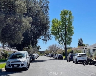 2544 N Brighton - Photo Thumbnail 18