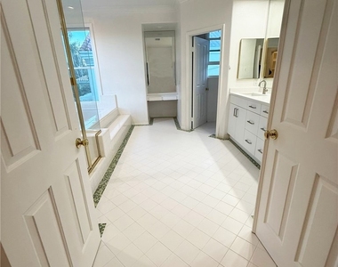 3702 Avenida Callada - Photo Thumbnail 17