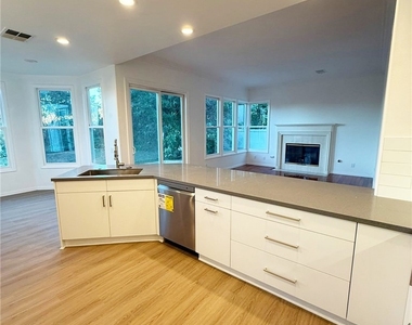3702 Avenida Callada - Photo Thumbnail 8