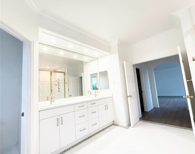 3702 Avenida Callada - Photo Thumbnail 21