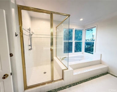 3702 Avenida Callada - Photo Thumbnail 18