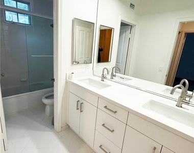 3702 Avenida Callada - Photo Thumbnail 22