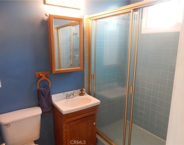 8000 Sale Avenue - Photo Thumbnail 7