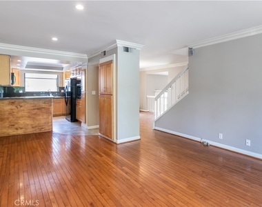 21820 Marylee Street - Photo Thumbnail 11