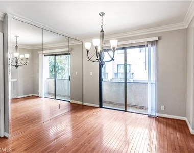 21820 Marylee Street - Photo Thumbnail 7