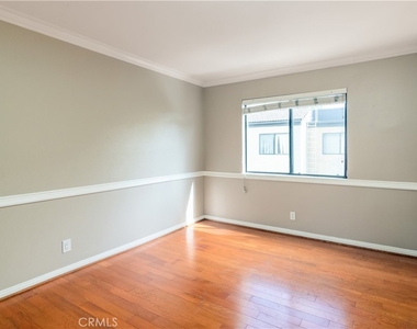 21820 Marylee Street - Photo Thumbnail 20