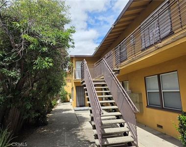 8706 Parthenia Place - Photo Thumbnail 18