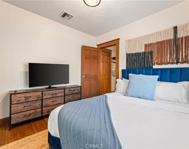 736 Redondo Avenue - Photo Thumbnail 13