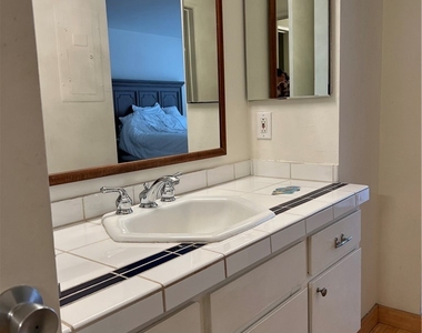 10747 Wilshire Boulevard - Photo Thumbnail 19