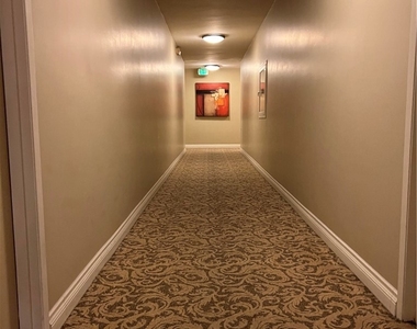 10747 Wilshire Boulevard - Photo Thumbnail 4