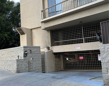 10747 Wilshire Boulevard - Photo Thumbnail 24