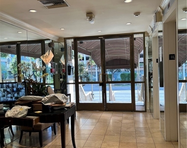 10747 Wilshire Boulevard - Photo Thumbnail 1