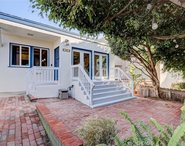 216 Monterey - Photo Thumbnail 16