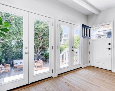 216 Monterey - Photo Thumbnail 1