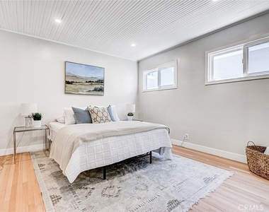 216 Monterey - Photo Thumbnail 19