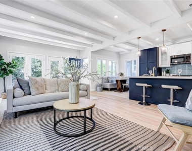 216 Monterey - Photo Thumbnail 12