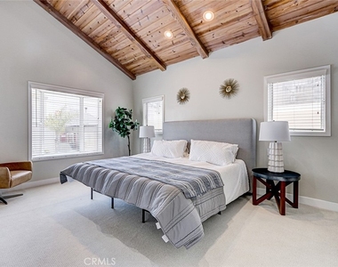 216 Monterey - Photo Thumbnail 20