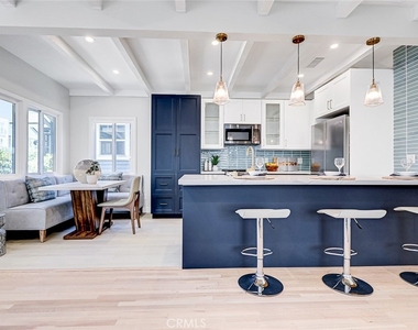 216 Monterey - Photo Thumbnail 5