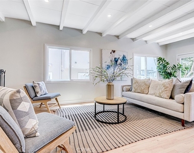 216 Monterey - Photo Thumbnail 11