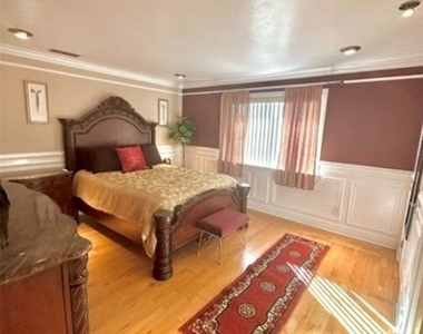 48 Jeanette Way - Photo Thumbnail 8